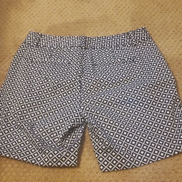 Chaps shorts size 4 - Picture 3 of 7